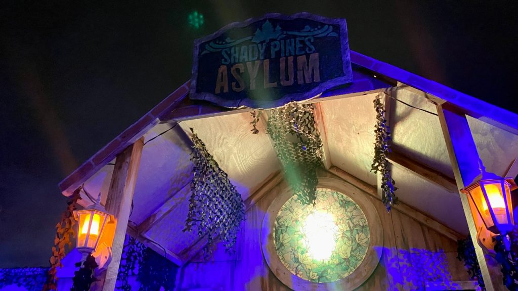 Dark Harvest Haunt entryway