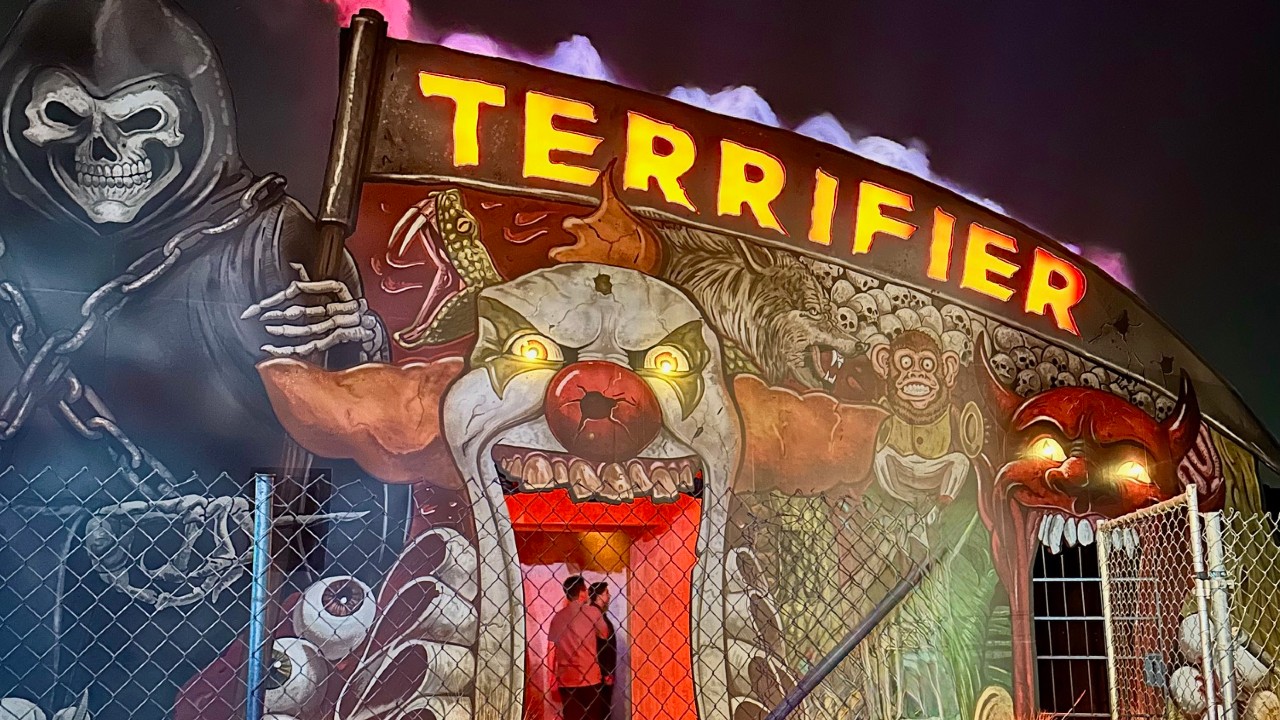 Terrifier Haunted House facade with entrance through clown mouth